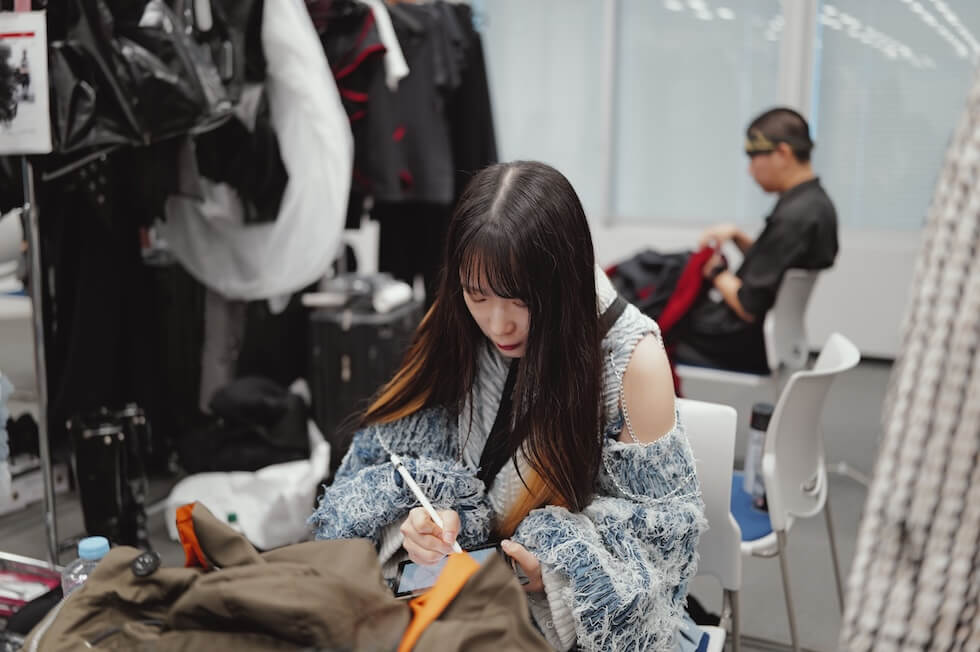 バックステージの様子その14